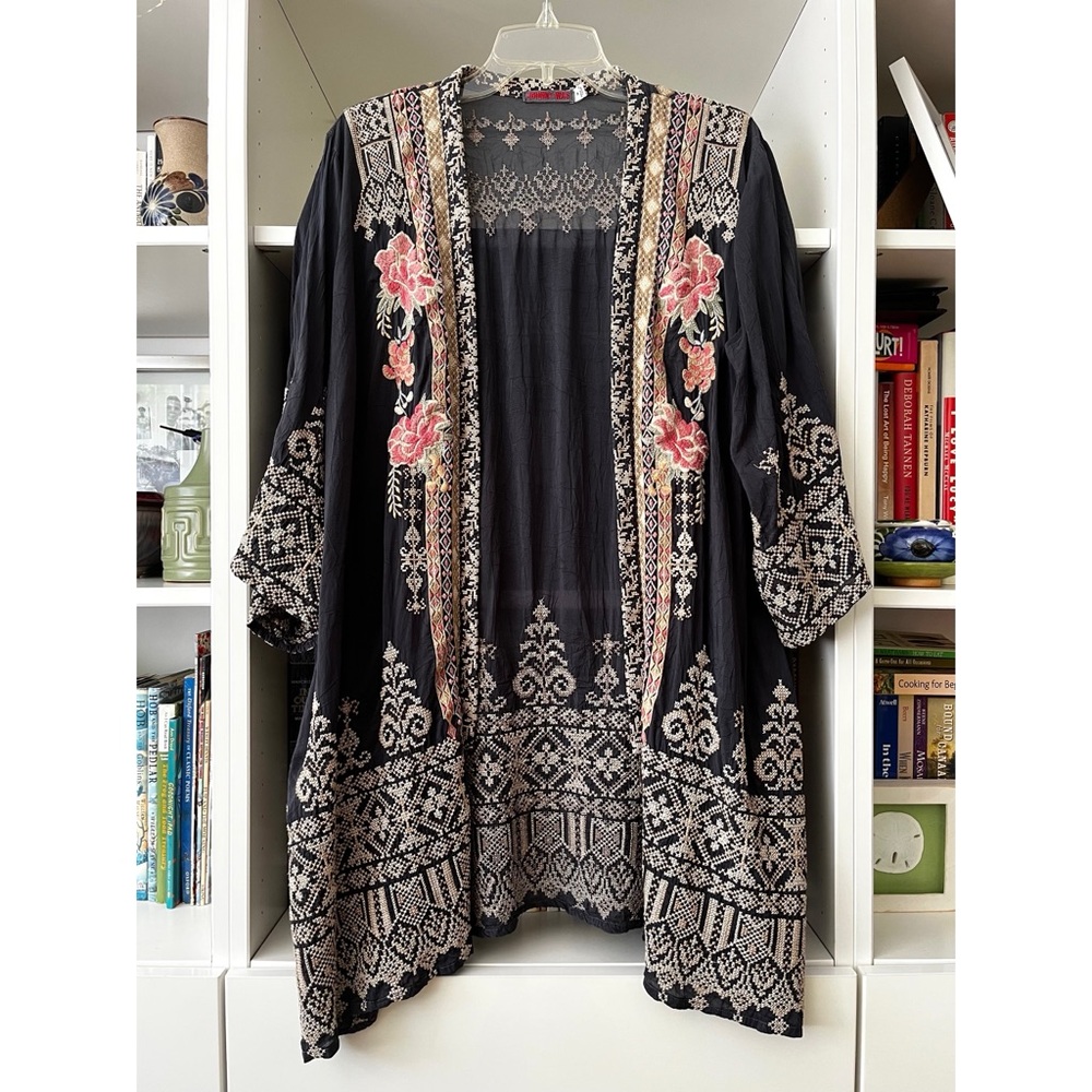 Johnny Was Helena embroidered kimono, M